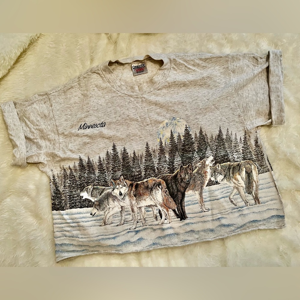 Vintage Minnesota souvenir crop tee🐺